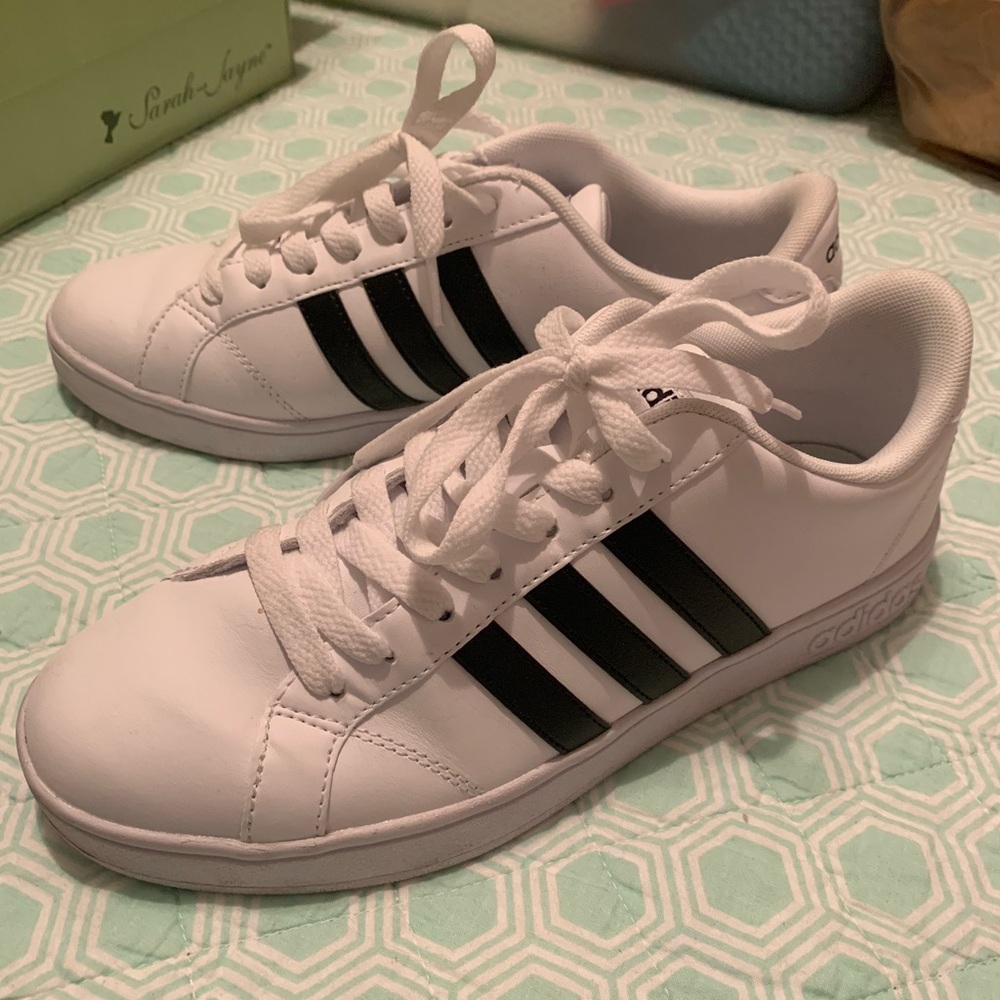 Woman’s Adidas Sneakers